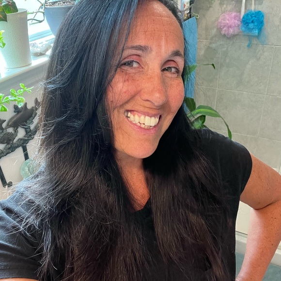 Meet your Posher, Tricia - Picture 2 of 2